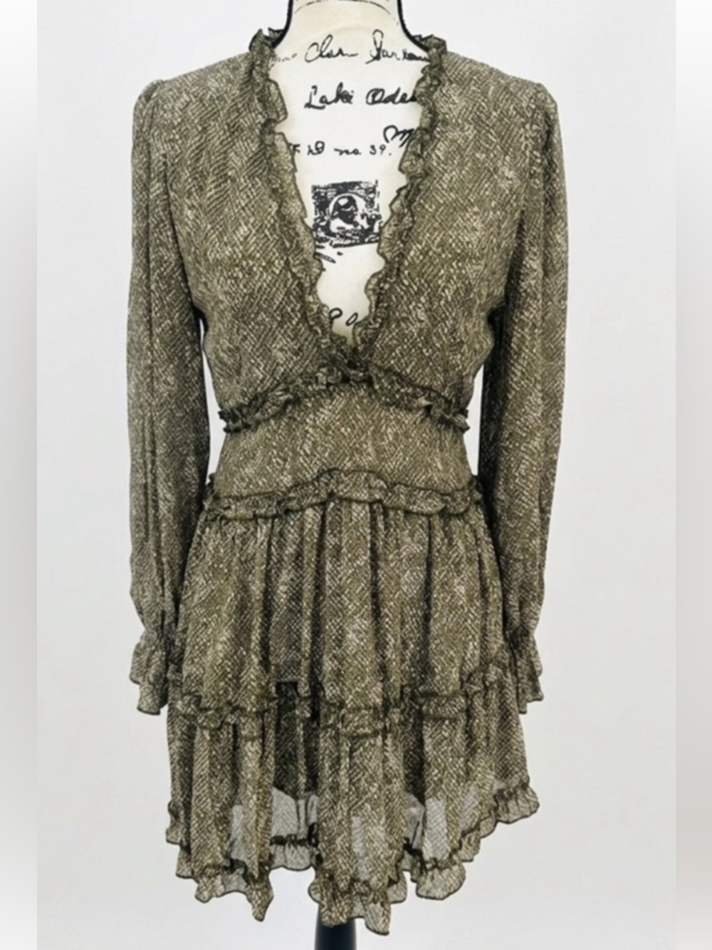 Ruffled V‑Neck Tiered Long‑Sleeve Dress in GREEN AND TAN Pattern